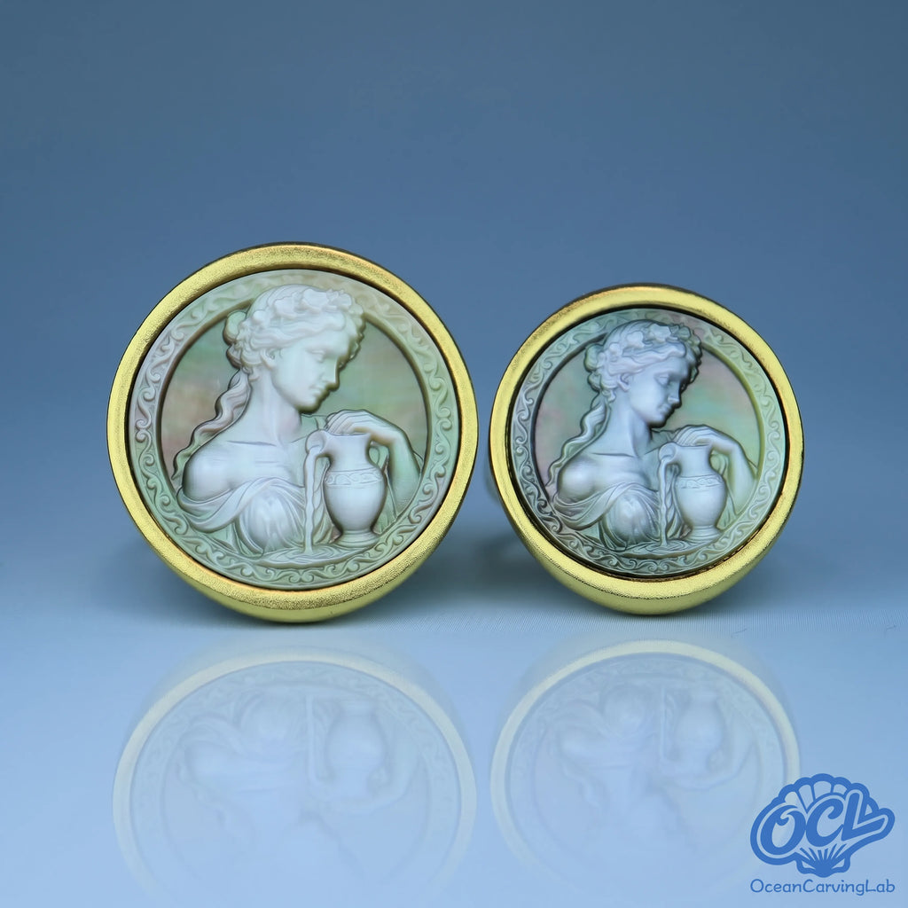 Custom Aquarius ring with hand-drawn water-bearer artwork on the packaging for gifting.