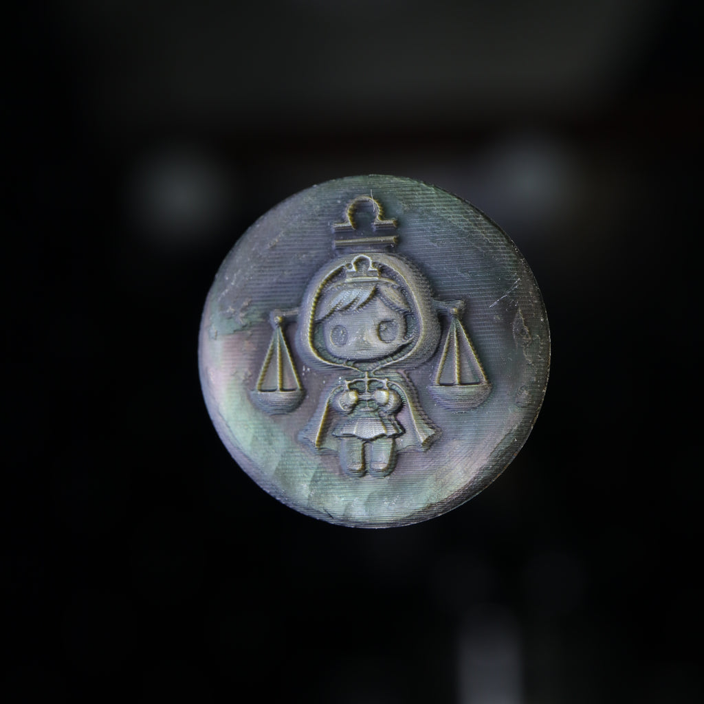 Libra kawaii pixel-carved zodiac cameo in natural Midnight Black Mother of Pearl