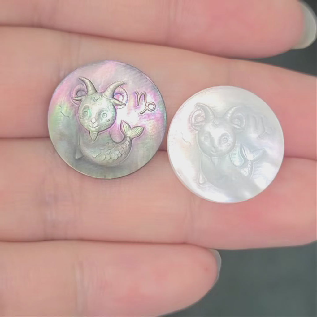 Capricorn Kawaii Pixel-Carved Mother-of-Pearl Zodiac Necklace